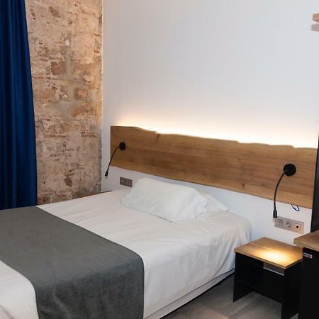 Hostal Paris Barcelona Bagian luar foto