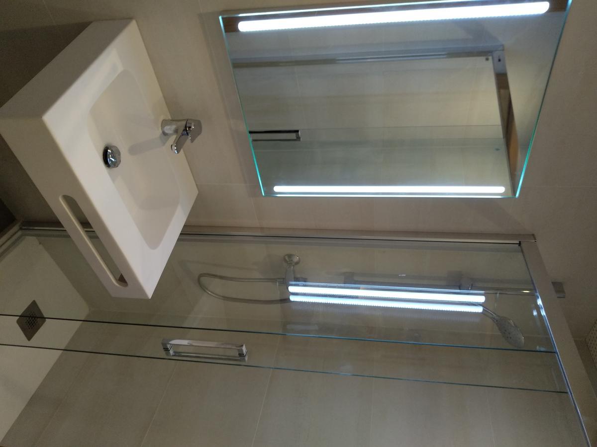 Hostal Paris Barcelona Bagian luar foto