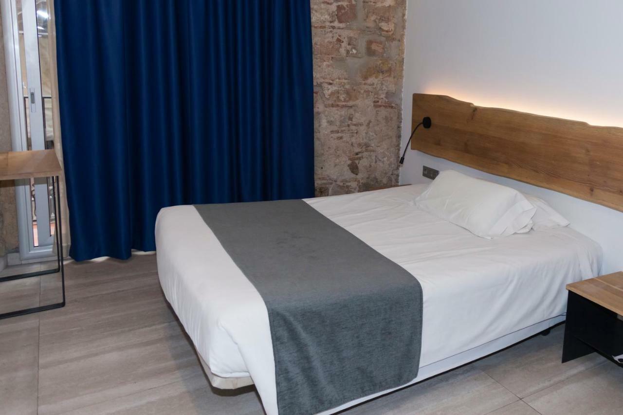 Hostal Paris Barcelona Bagian luar foto