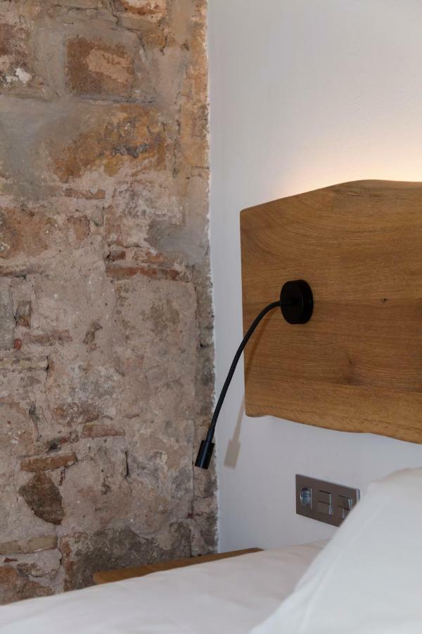 Hostal Paris Barcelona Bagian luar foto