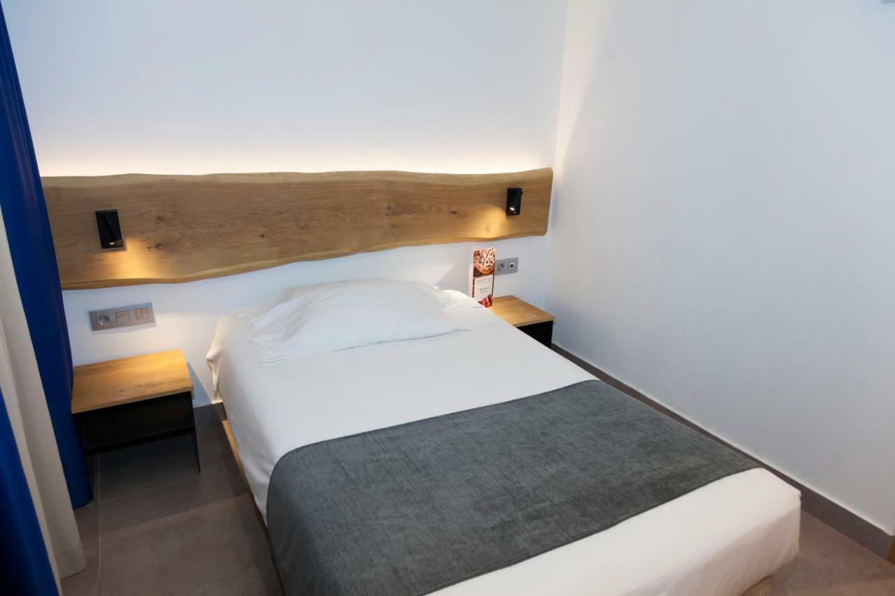 Hostal Paris Barcelona Bagian luar foto