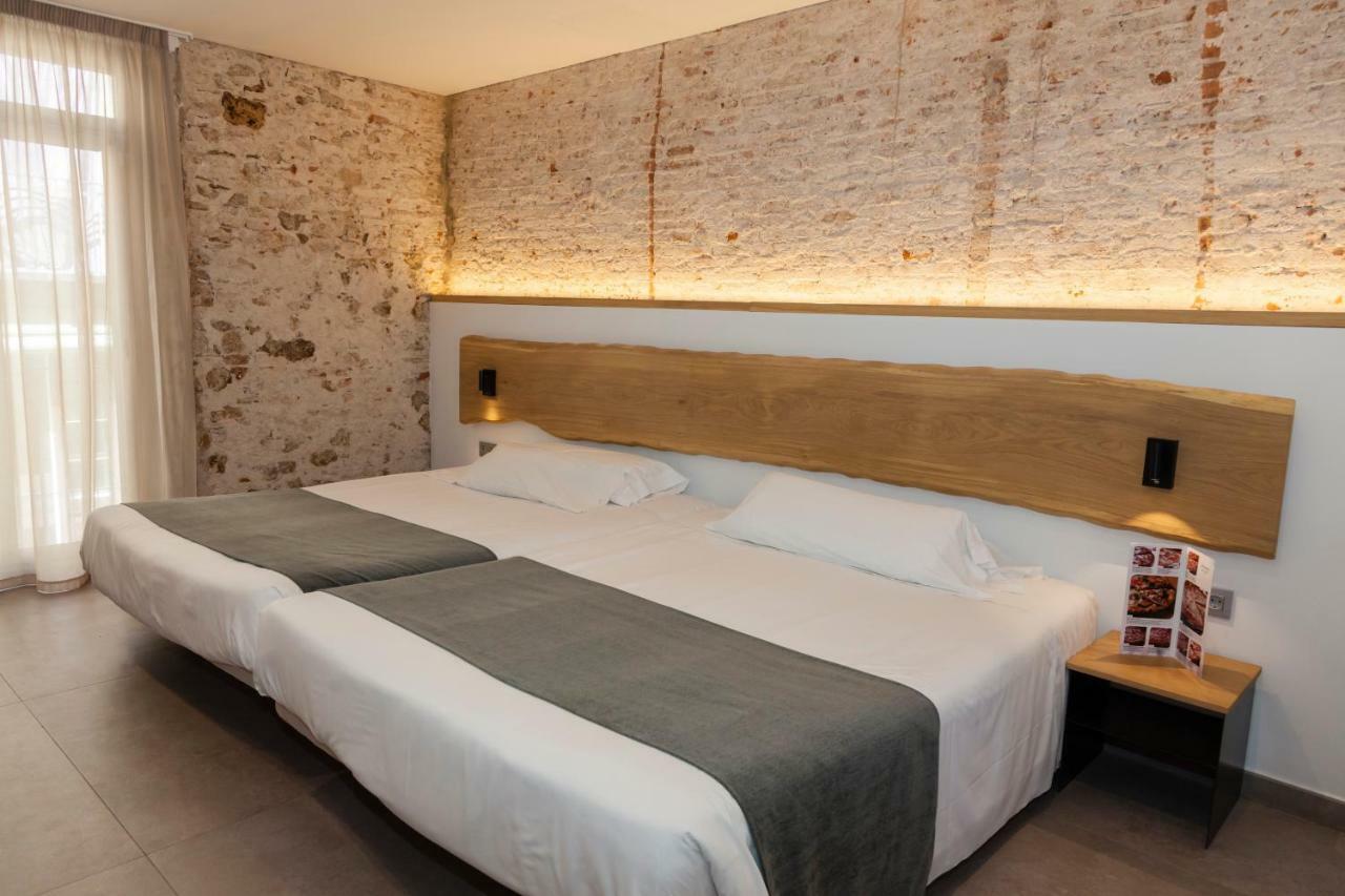 Hostal Paris Barcelona Bagian luar foto