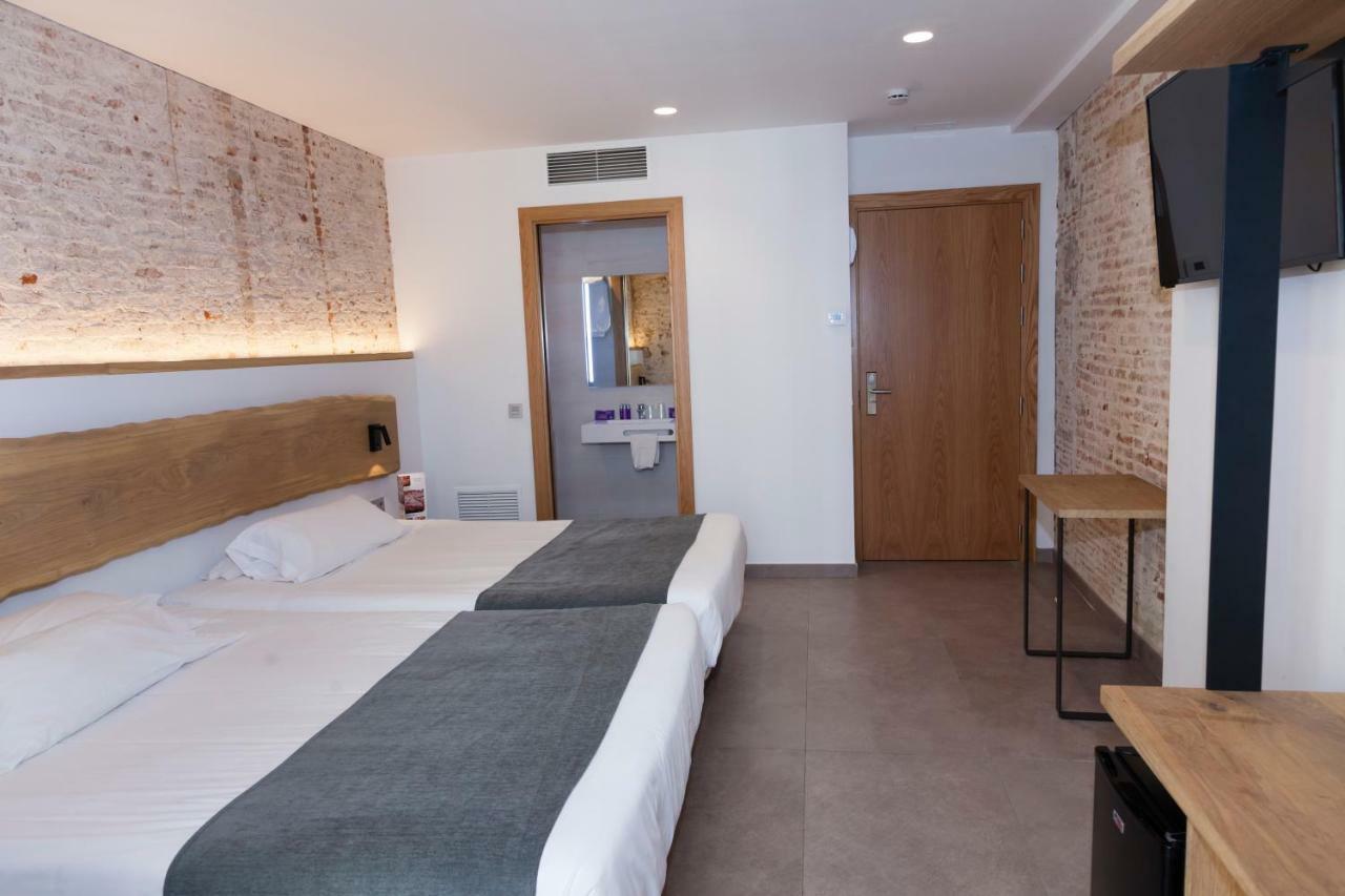 Hostal Paris Barcelona Bagian luar foto